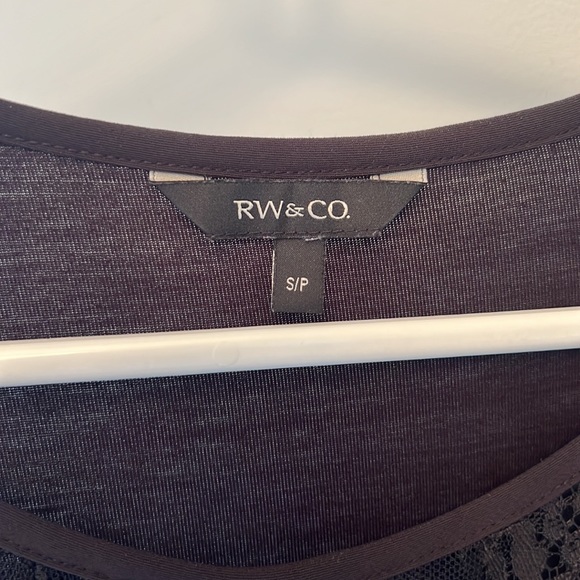 Ladies Blouse - Picture 2 of 2